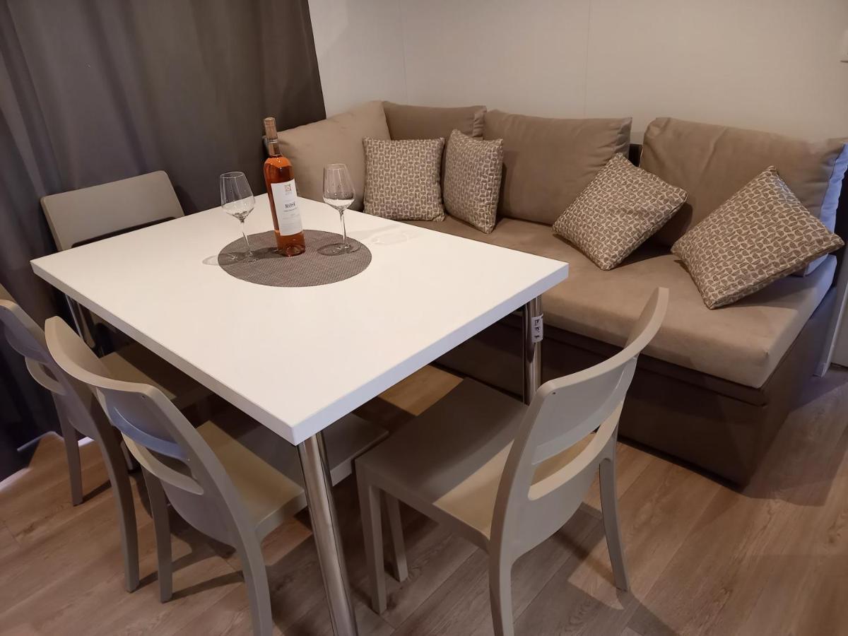 Mobile Home Agava Biograd Na Moru Luaran gambar